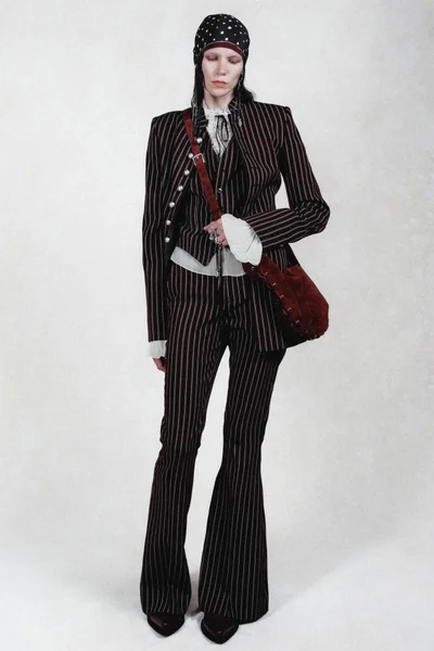 Look 14